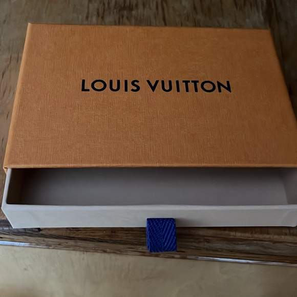 Louis Vuitton Authentic Say Yes Love Bracelet - Picture 10 of 15